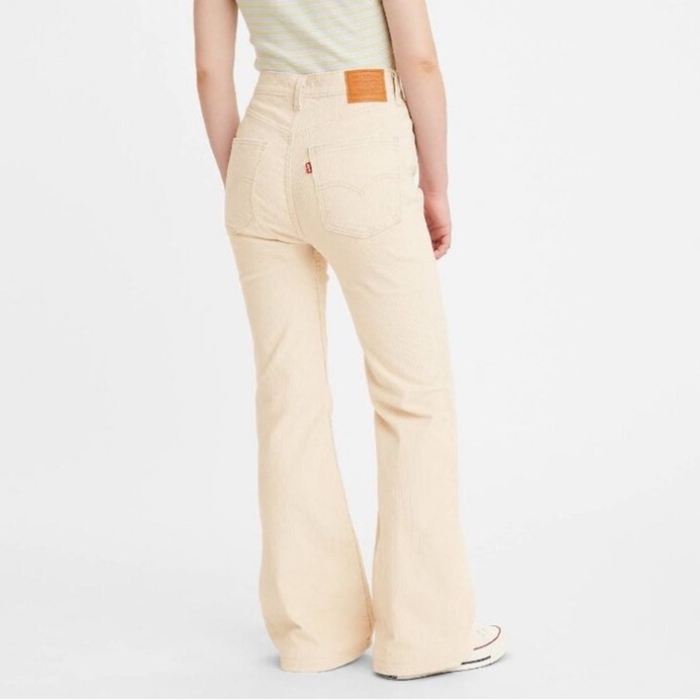 Levis 70's High Rise Flare Corduroy Jeans